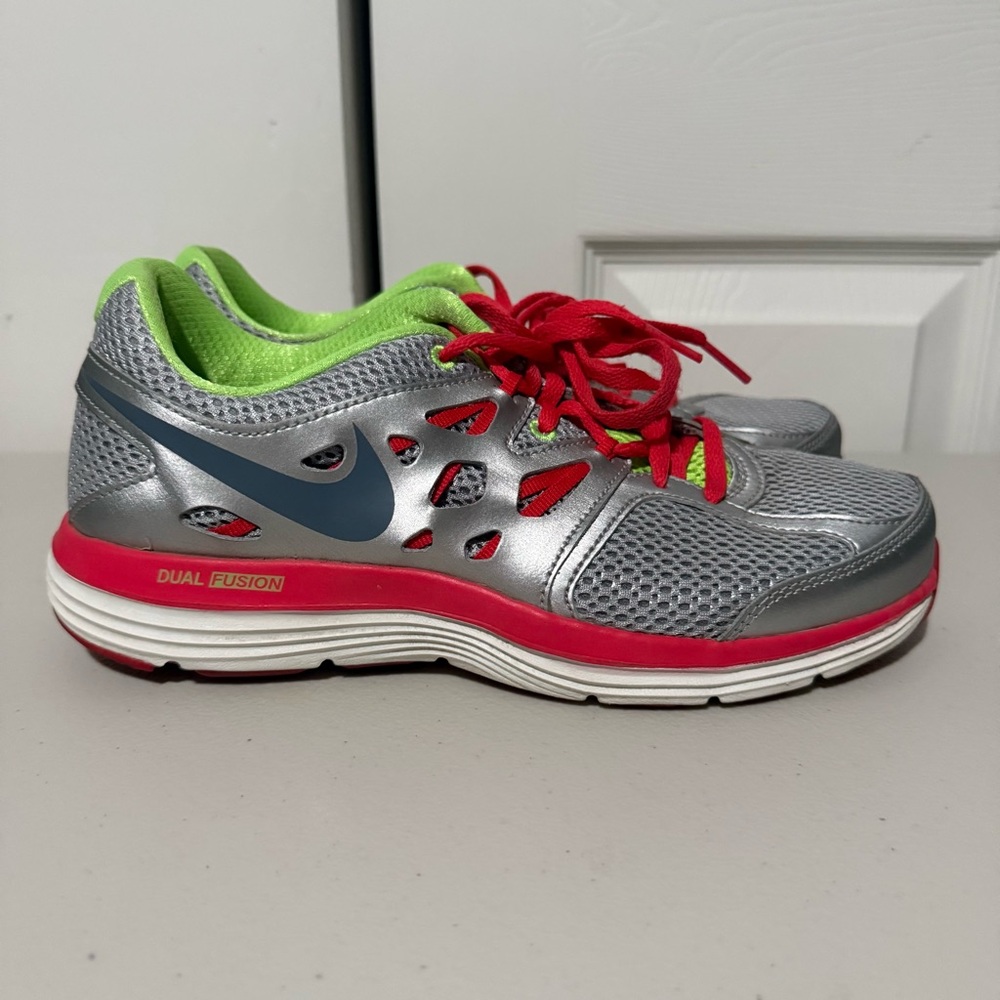 Nike Dual Fusion Lite 599571-007 Womens 7.5 Running Shoes Gray Athletic Sneakers